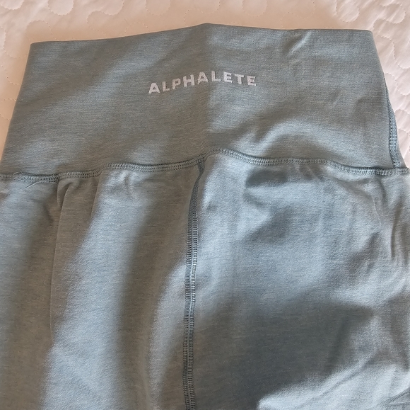 Alphalete Legging - Picture 3 of 3